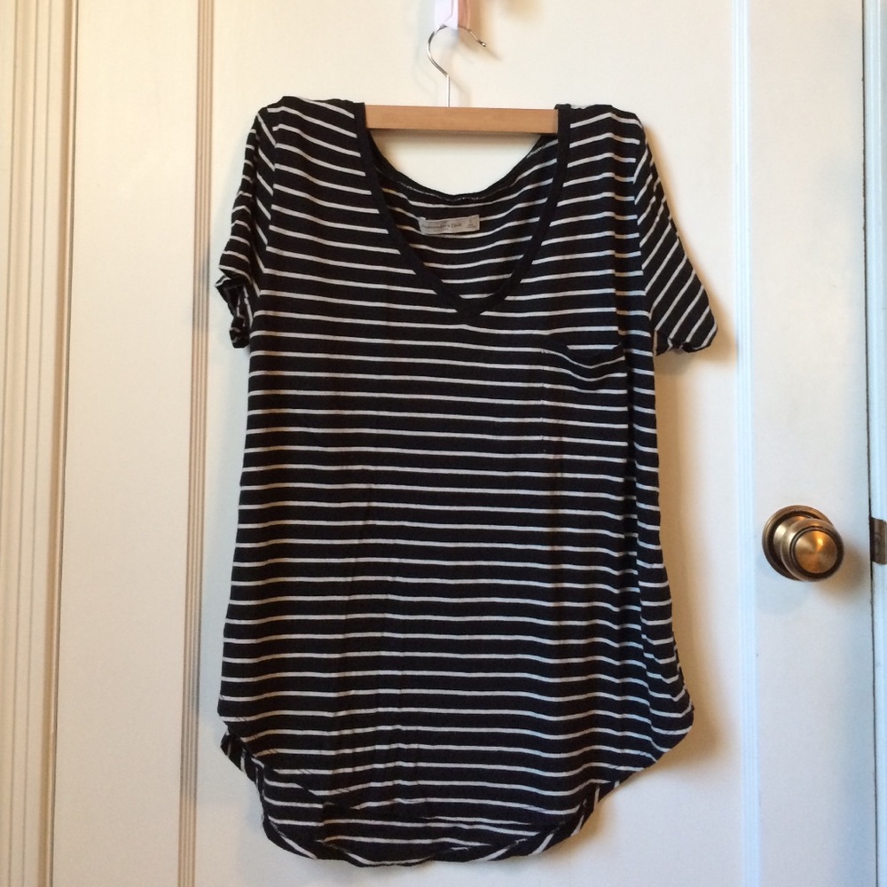 2 Abercrombie and Fitch Shirts! 👚👕